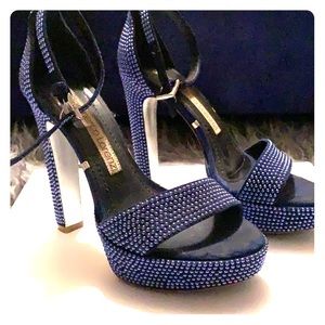 Gianmarco Lorenzi blue heels.